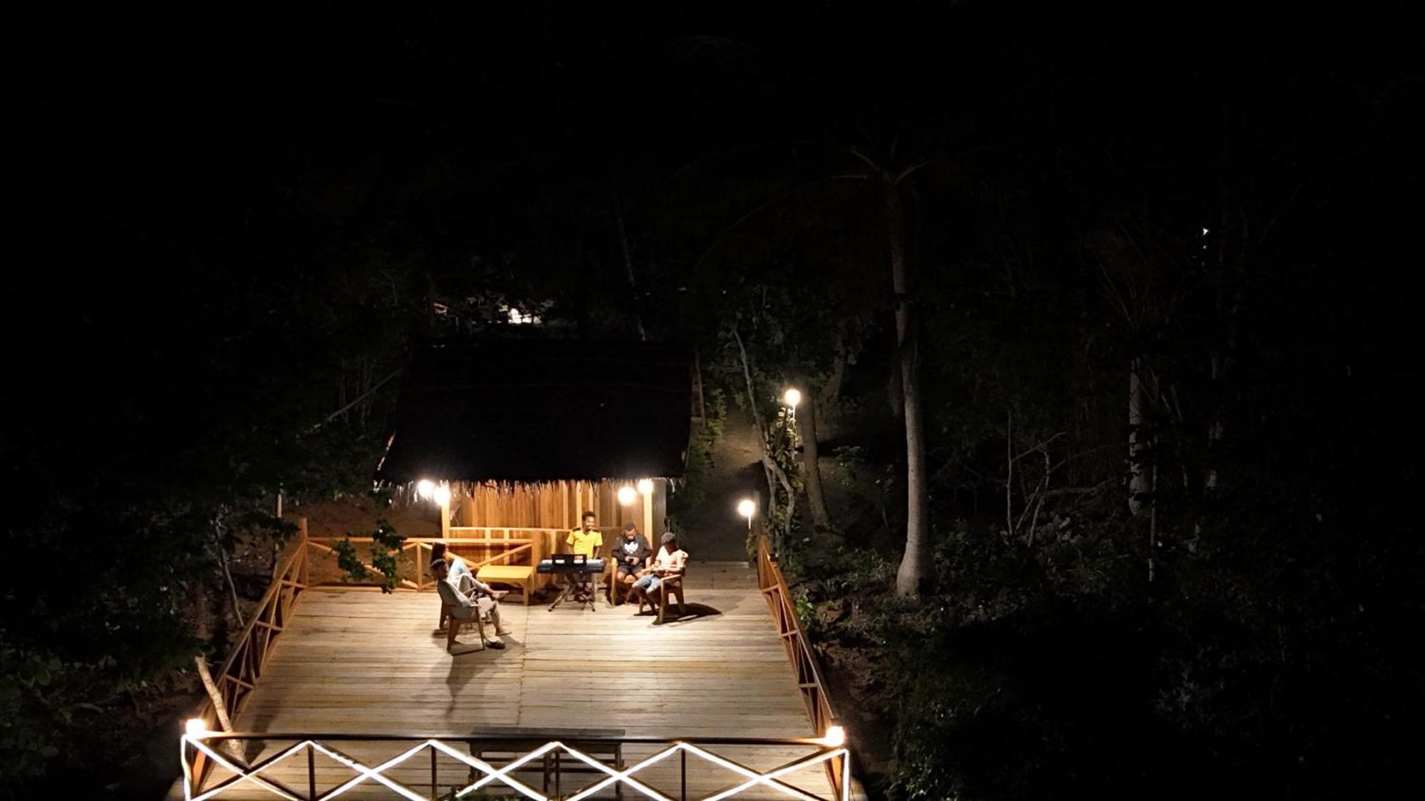 Gam Bay Bungalow'S Besir Exterior photo